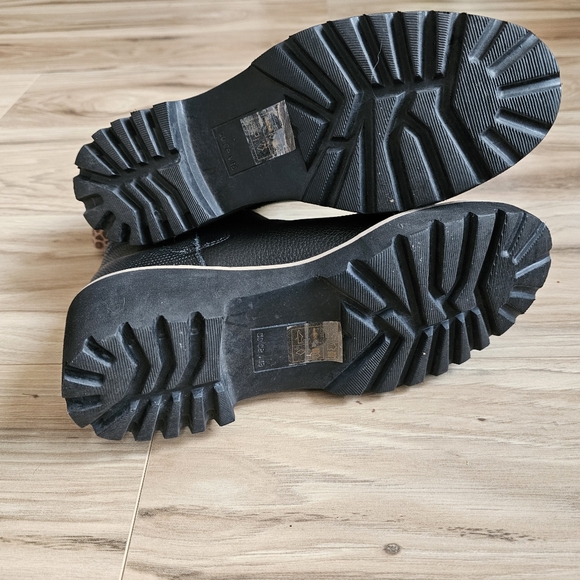 Dolce Vita Waterproof, Bootie Womens Size 6 Black NWOT - Picture 9 of 13